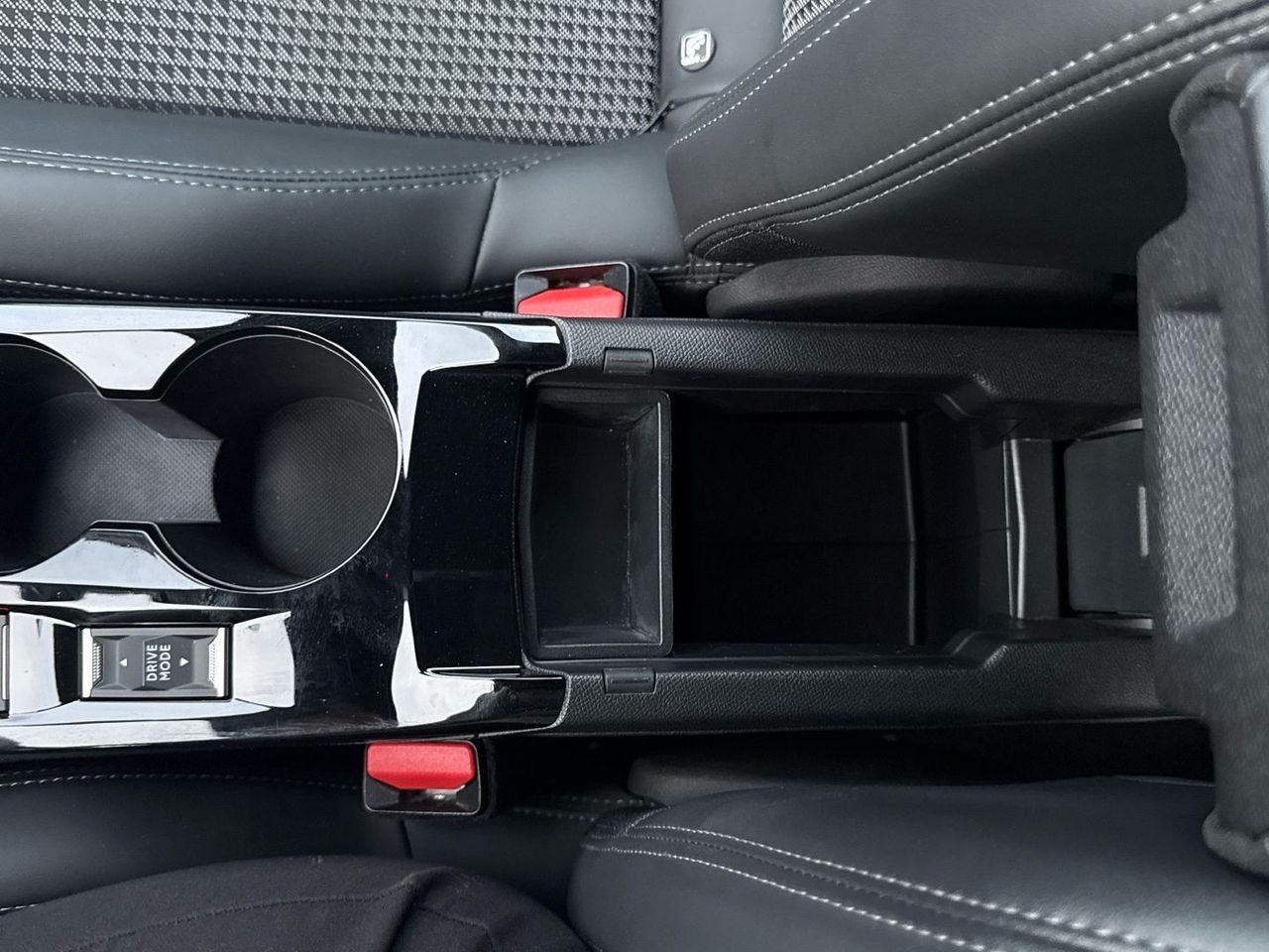 Peugeot 2008 PureTech 130 S&S GT 96 kW (130 CV) - foto 41