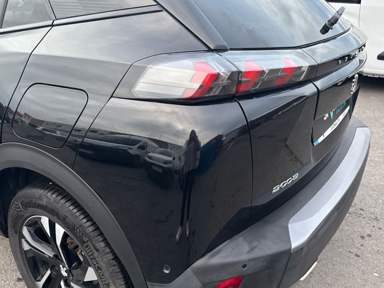 Peugeot 2008 PureTech 130 S&S GT 96 kW (130 CV) - foto 17