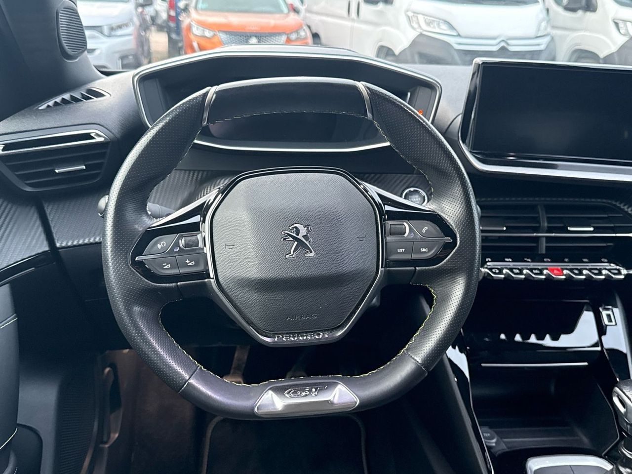 Peugeot 2008 PureTech 130 S&S GT 96 kW (130 CV) - foto 9