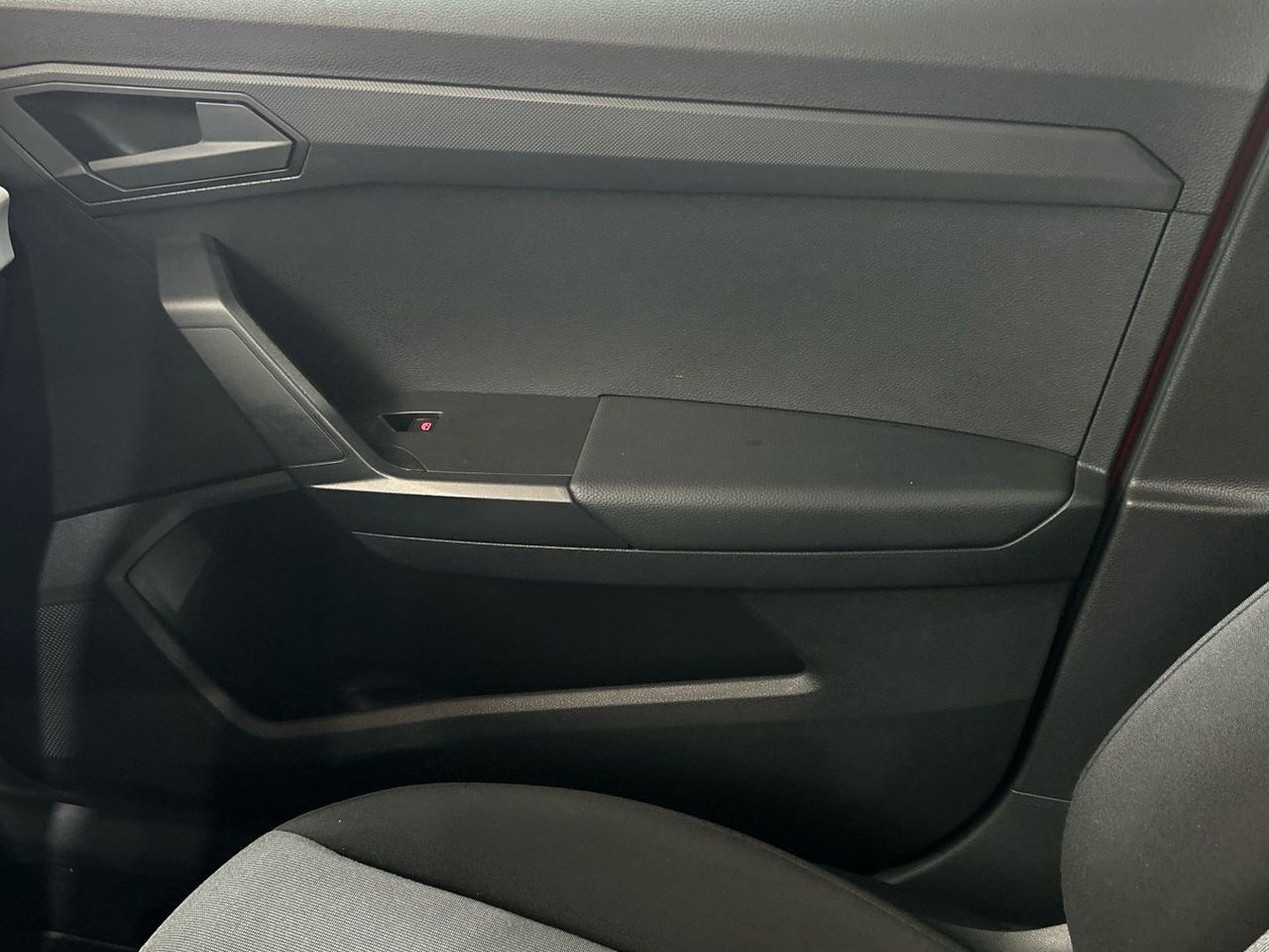 Seat Arona 1.0 TGI S&S Reference XM 66 kW (90 CV) - foto 48