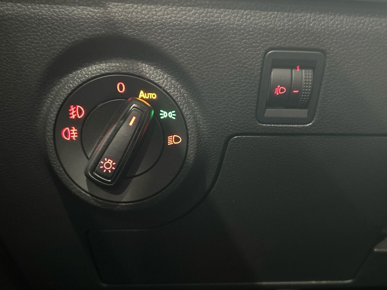 Seat Arona 1.0 TGI S&S Reference XM 66 kW (90 CV) - foto 34