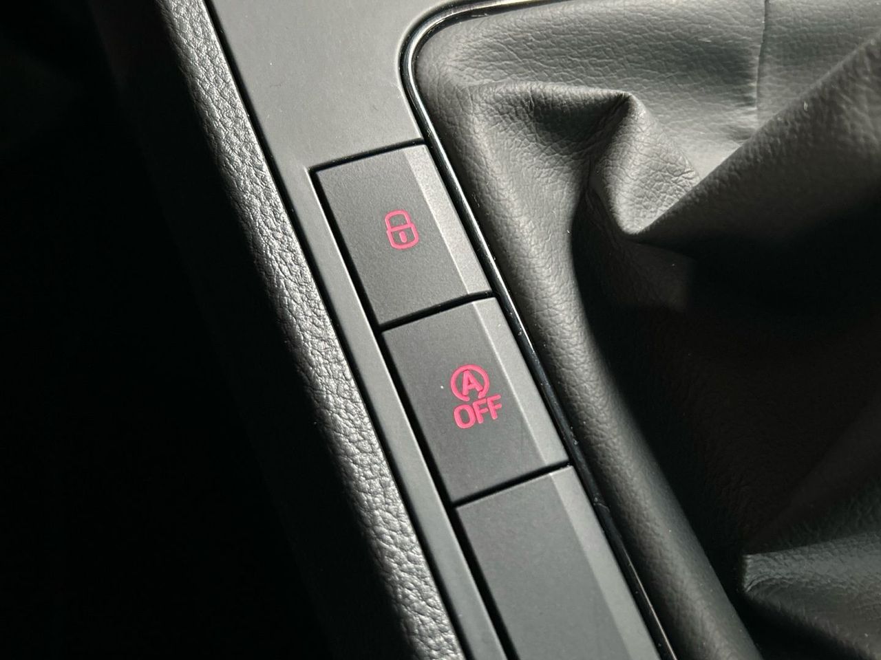 Seat Arona 1.0 TGI S&S Reference XM 66 kW (90 CV) - foto 38