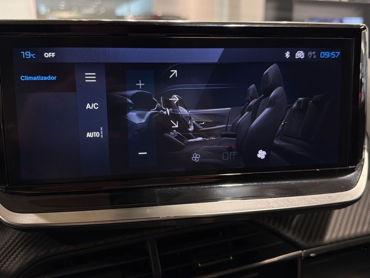 Peugeot 2008 PureTech 100 S&S Allure 75 kW (100 CV) - foto 30