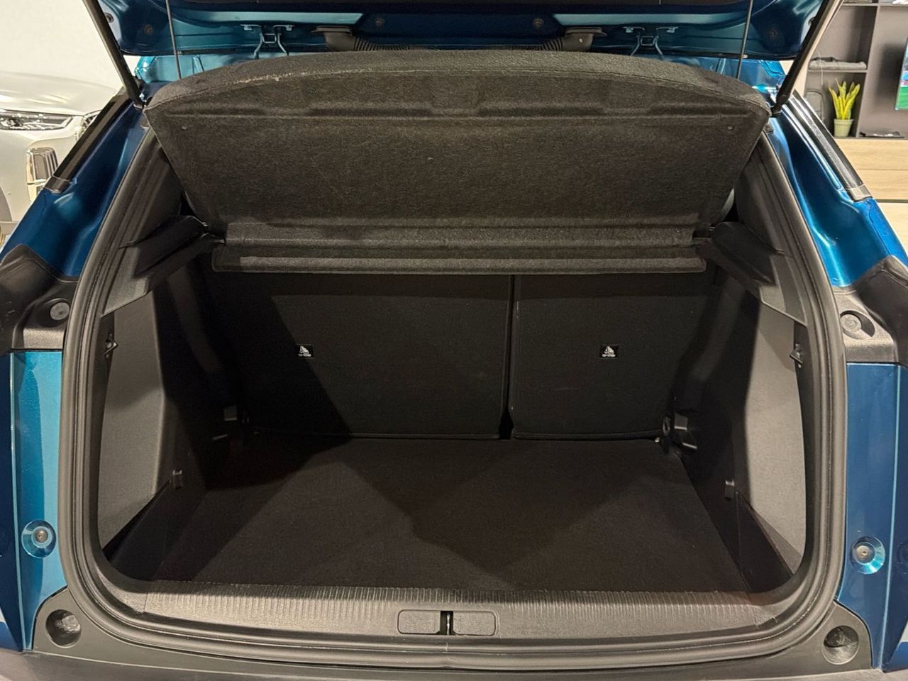 Peugeot 2008 PureTech 100 S&S Allure 75 kW (100 CV) - foto 6