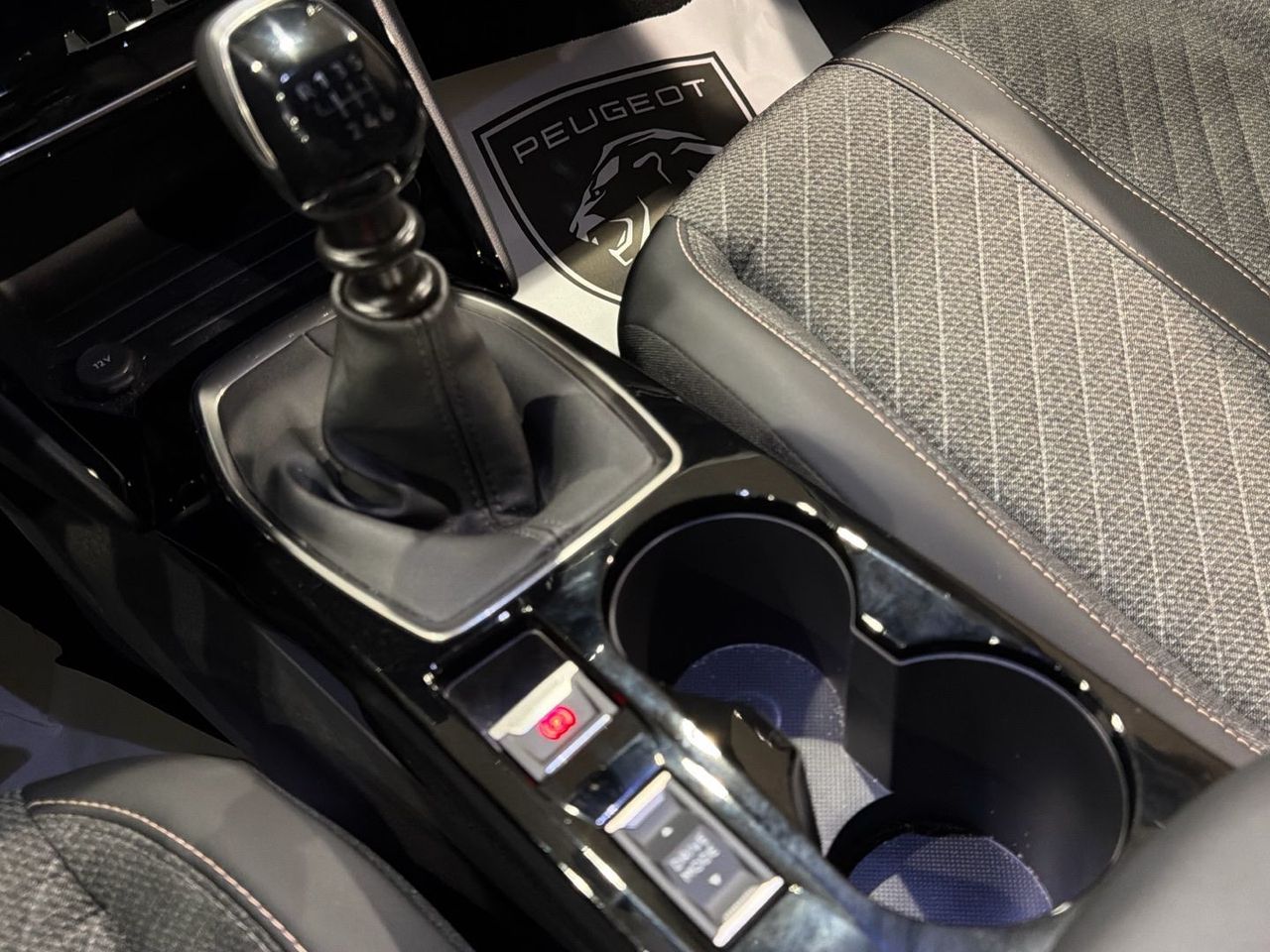 Peugeot 2008 PureTech 100 S&S Allure 75 kW (100 CV) - foto 14