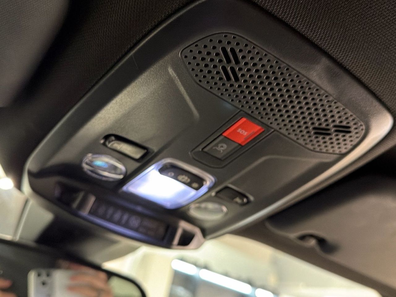 Peugeot 2008 PureTech 100 S&S Allure 75 kW (100 CV) - foto 18