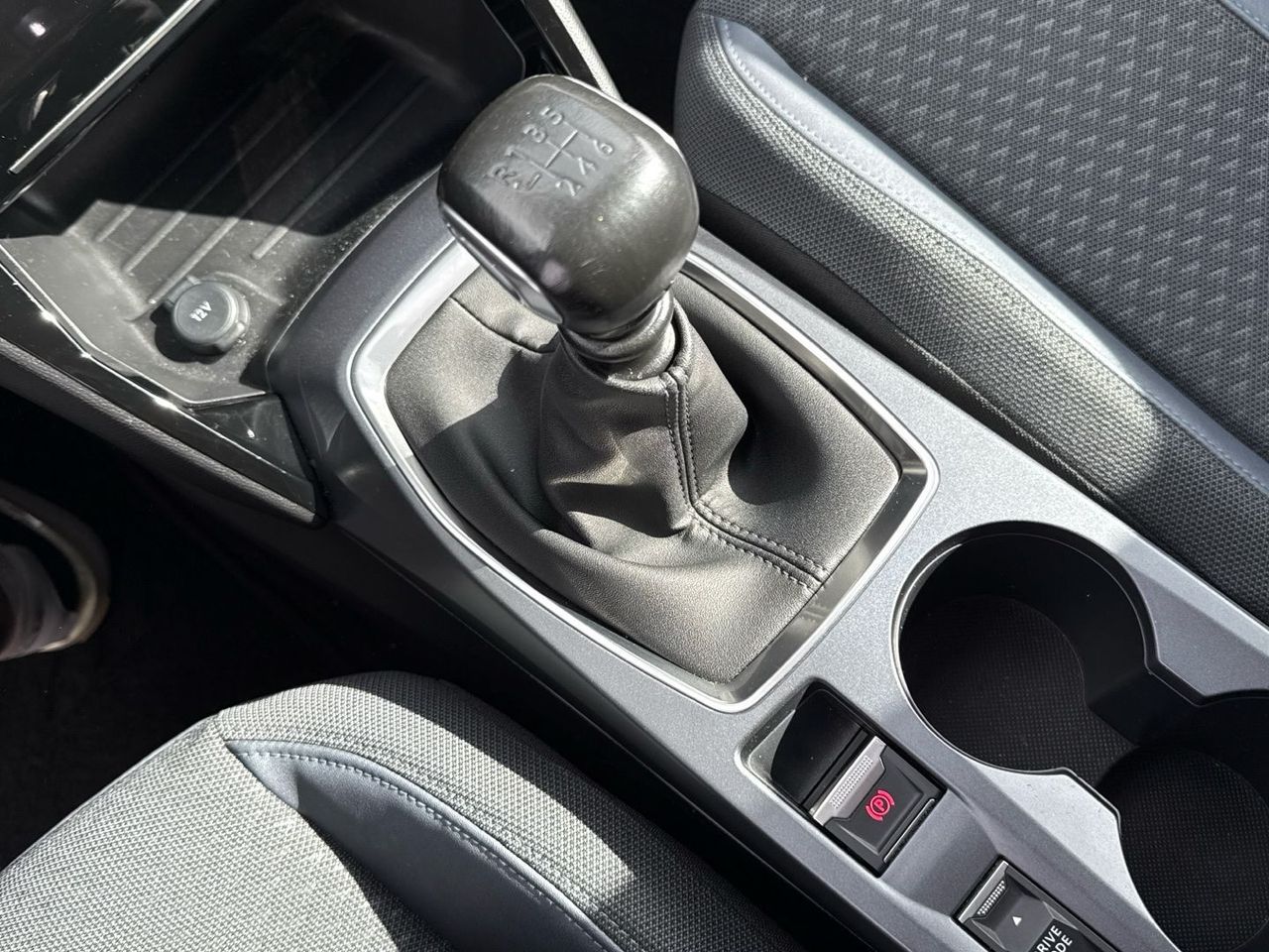 Peugeot 2008 PureTech 130 S&S Allure 96 kW (130 CV) - foto 14