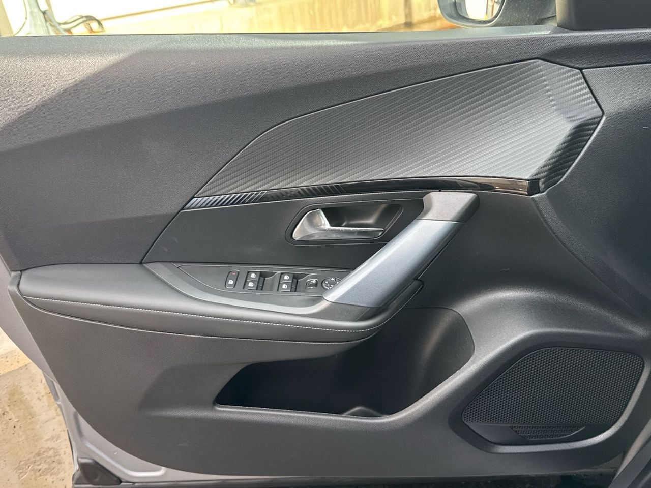 Peugeot 2008 PureTech 130 S&S Allure 96 kW (130 CV) - foto 19