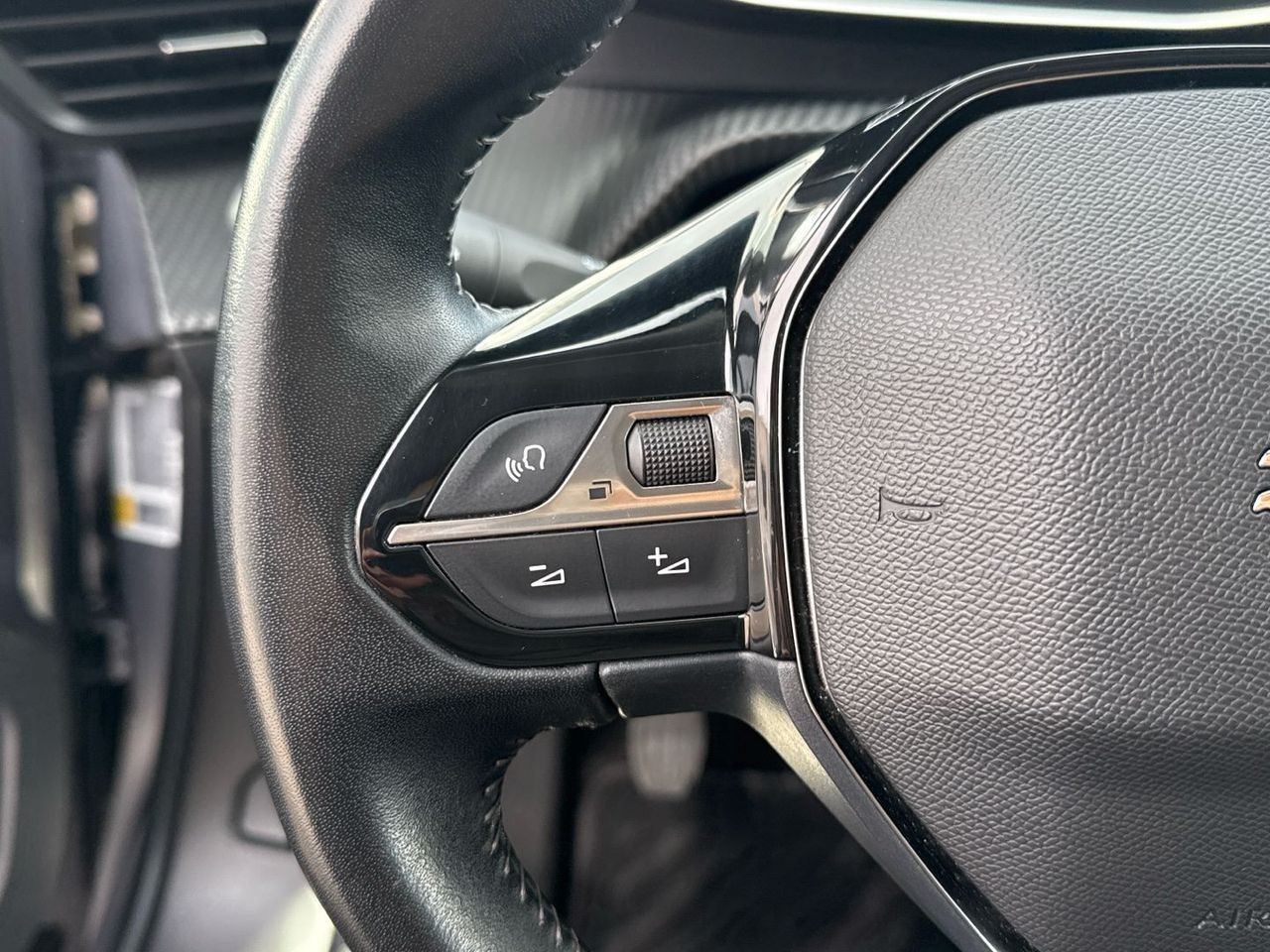 Peugeot 2008 PureTech 130 S&S Allure 96 kW (130 CV) - foto 20