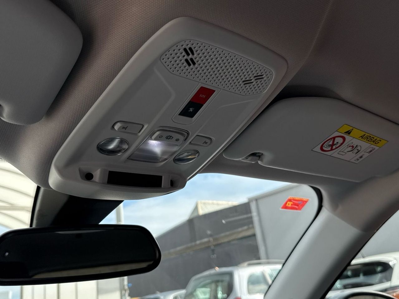 Peugeot 2008 PureTech 130 S&S Allure 96 kW (130 CV) - foto 18