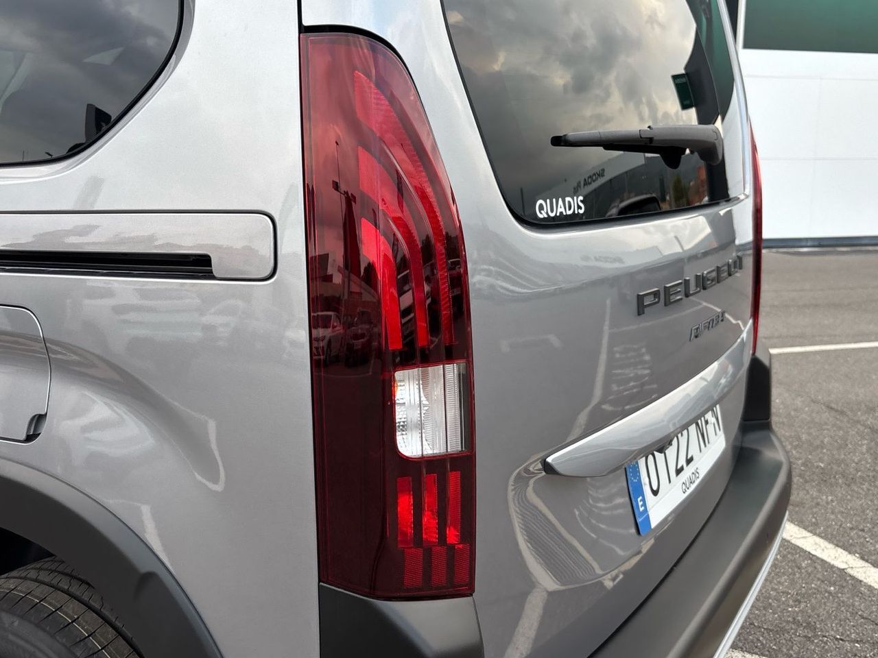 Peugeot Rifter BlueHDi 130 S&S GT Standard Auto 96 kW (130 C - foto 17