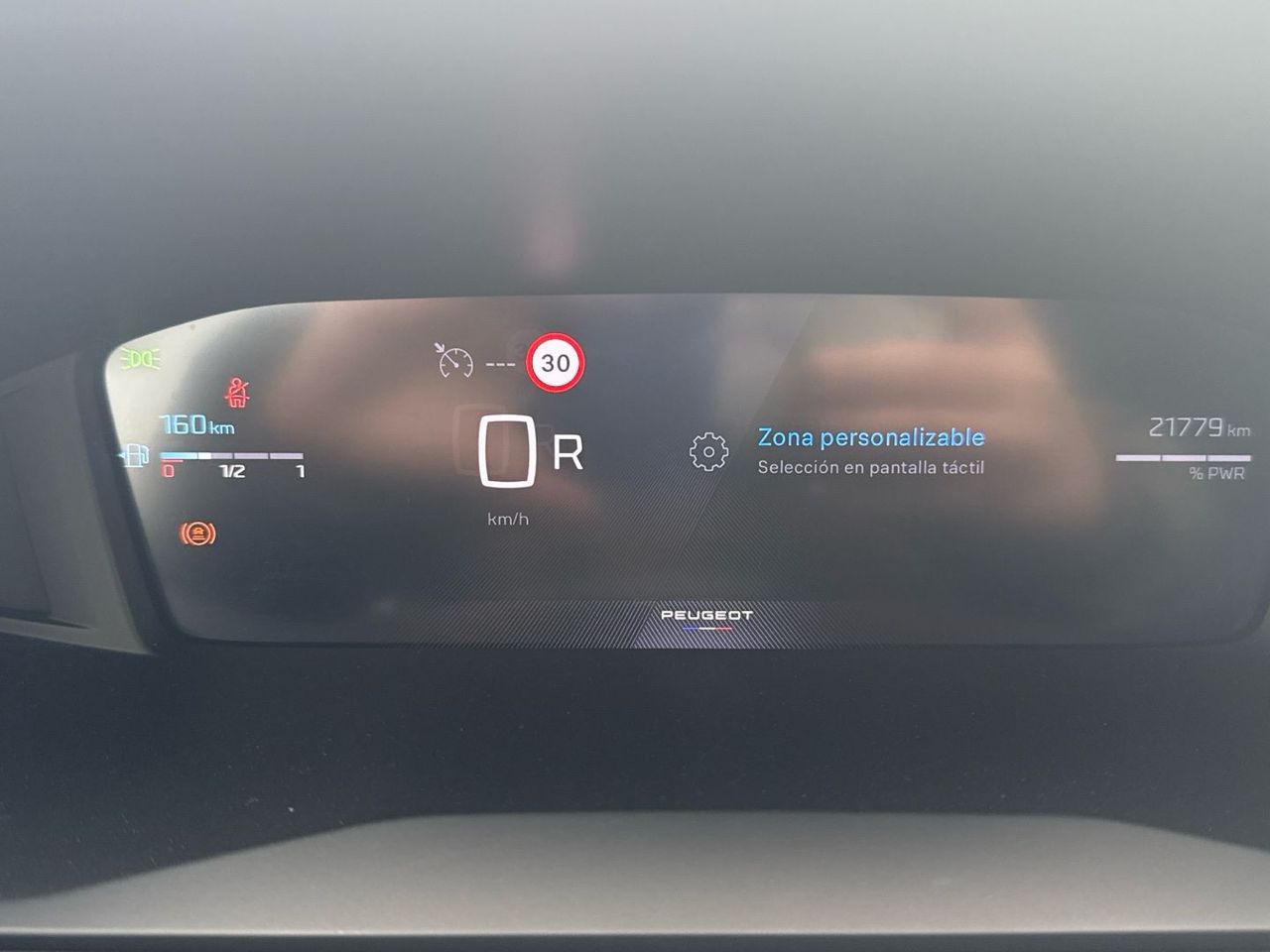 Peugeot 208 Allure Hybrid eDCS6 75 kW (100 CV) - foto 10