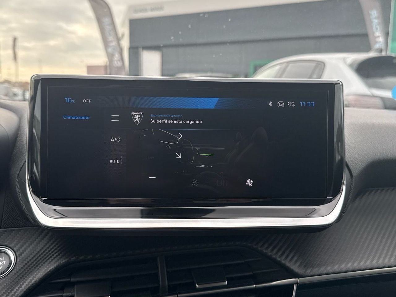 Peugeot 208 Allure Hybrid eDCS6 75 kW (100 CV) - foto 29