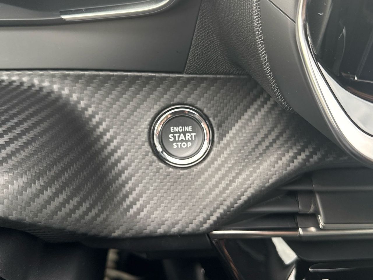 Peugeot 208 Allure Hybrid eDCS6 75 kW (100 CV) - foto 27