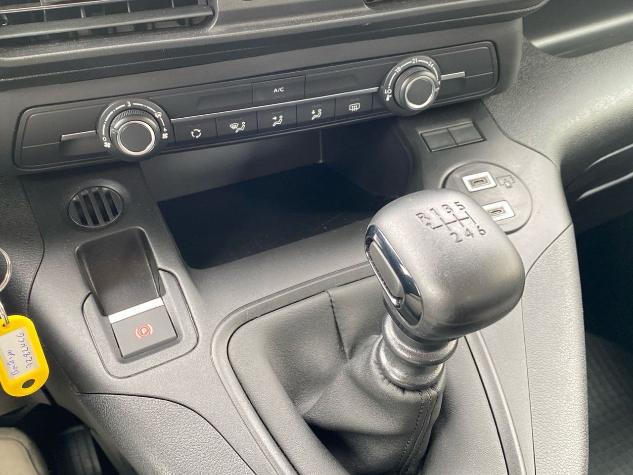 Citroën Berlingo BlueHDi 100 S&S Plus Talla M 75 kW (102 CV) - foto 24