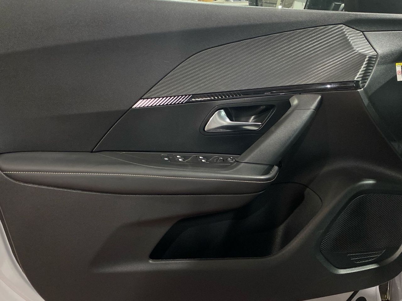 Peugeot 2008 PureTech 100 S&S Allure 75 kW (100 CV) - foto 19