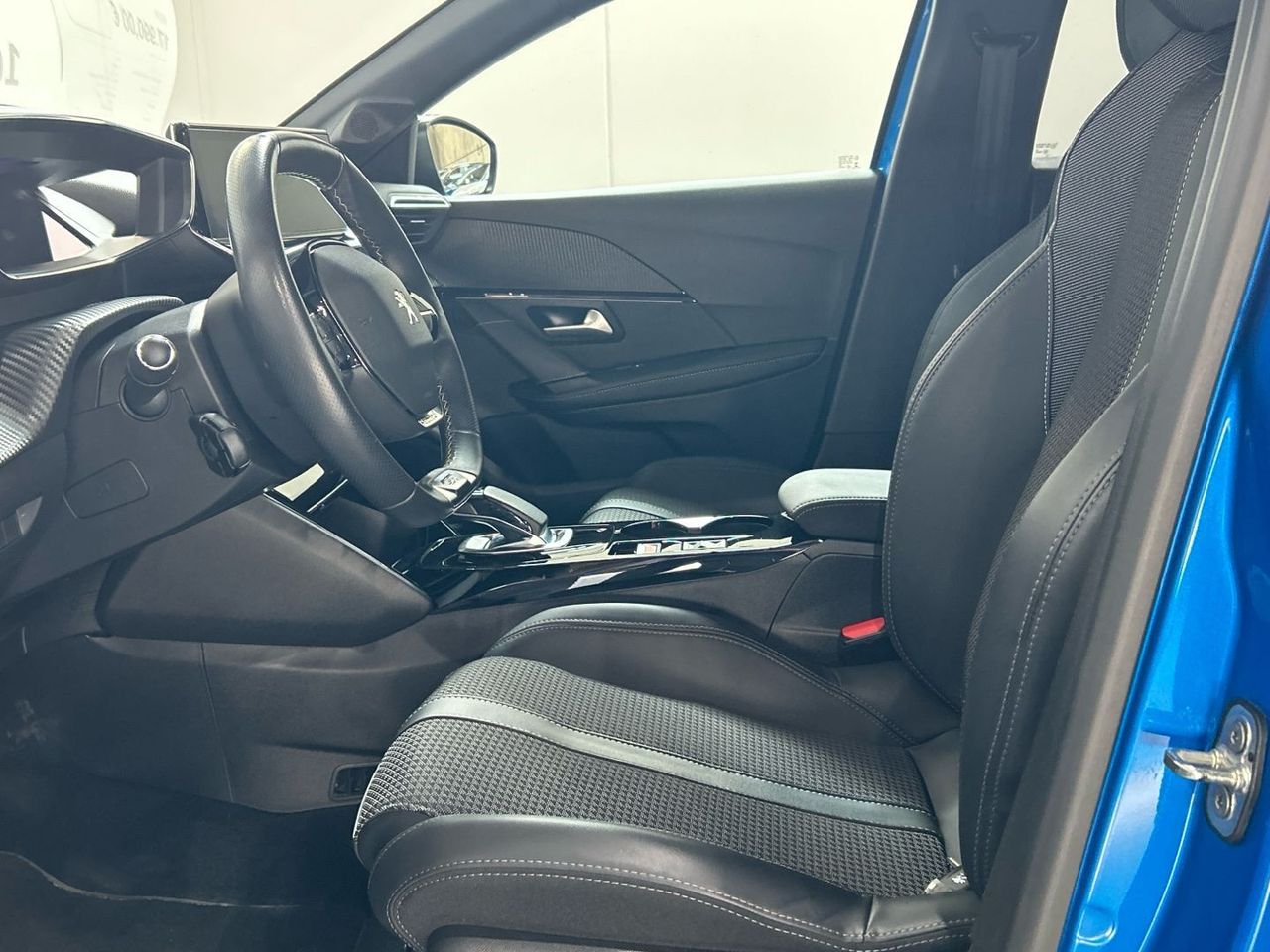 Peugeot 208 Eléctrico GT 100 kW (136 CV) - foto 11