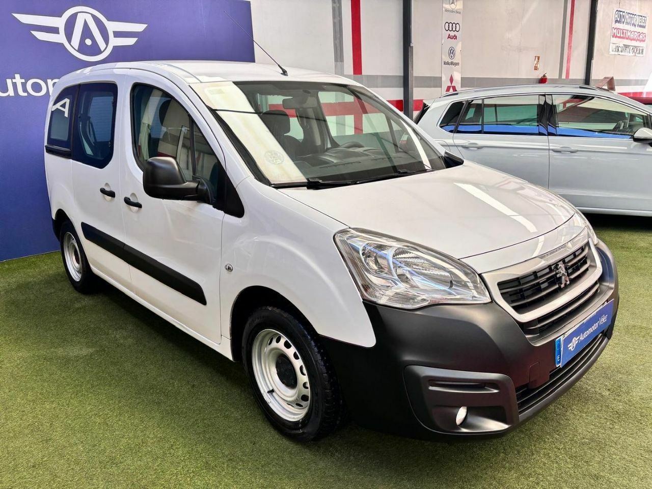 Foto peugeot partner 2017 /