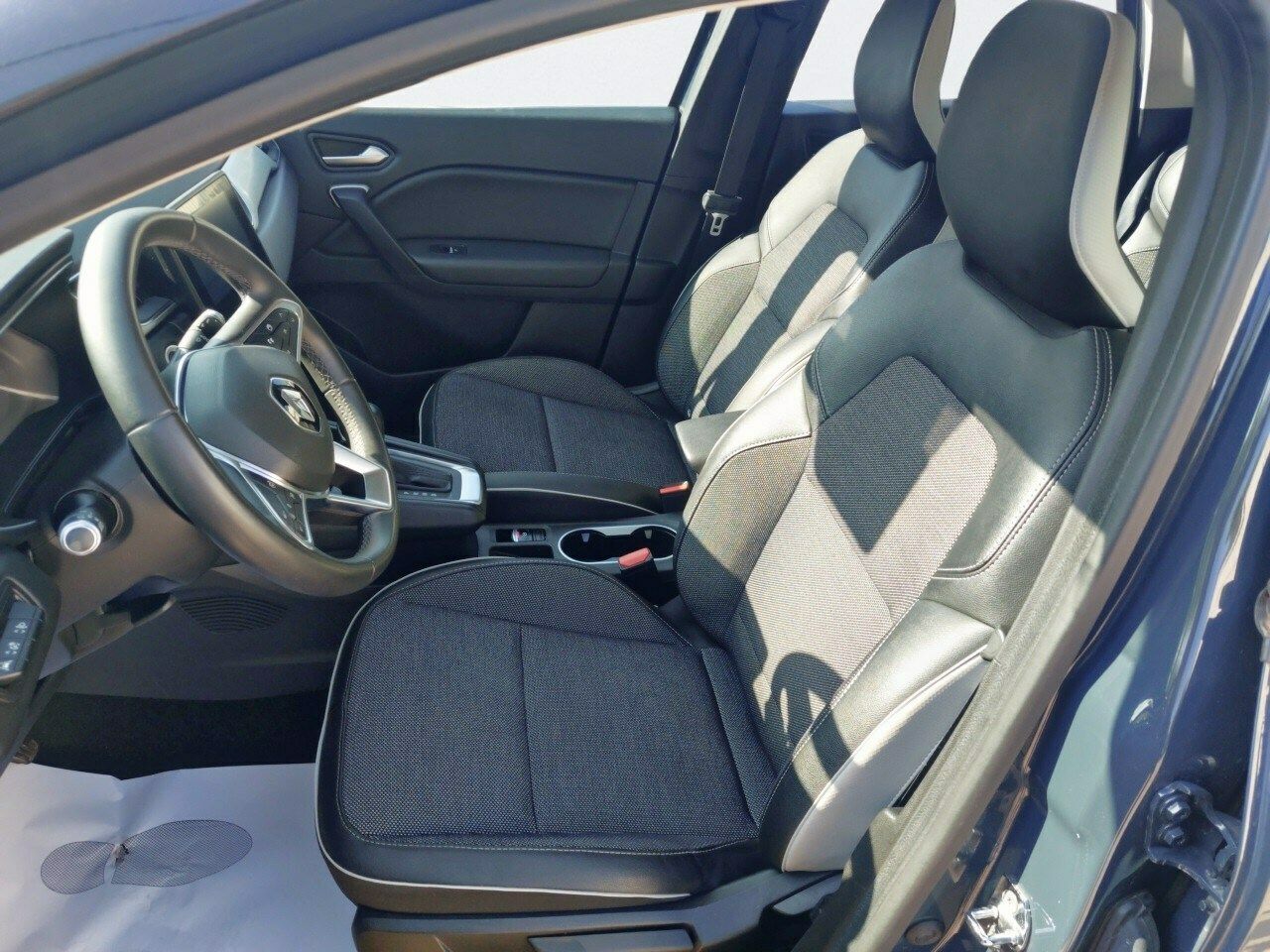 Renault Captur blue dci zen edc 85kw - foto 12