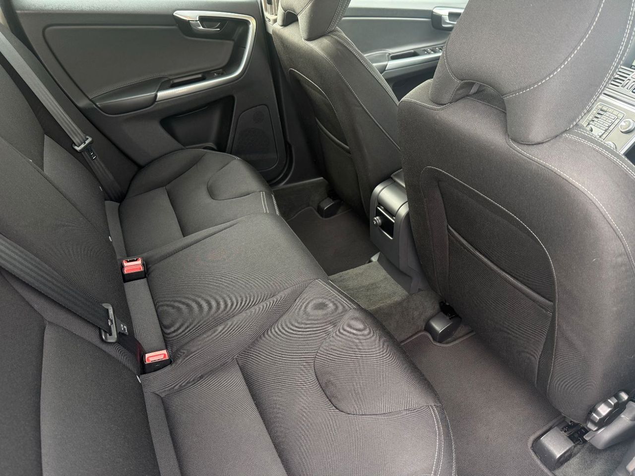 Volvo XC60 2.0 D3 Kinetic  - Foto 8