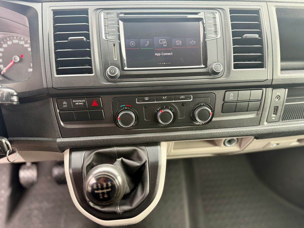 Volkswagen Transporter TRANSPORTER T6 Kombi 6 6 plazas - Foto 7