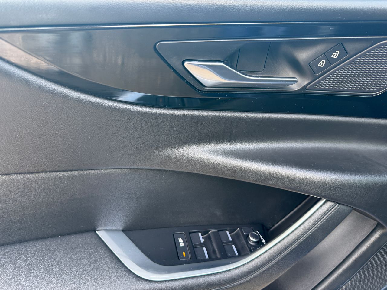 Jaguar XE MHEV RWD SE aut - Foto 15