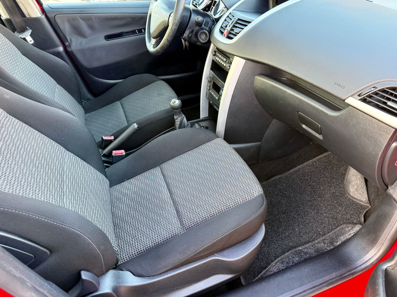 Peugeot 207 5p Sport 1.4 VTi 95 - Foto 6