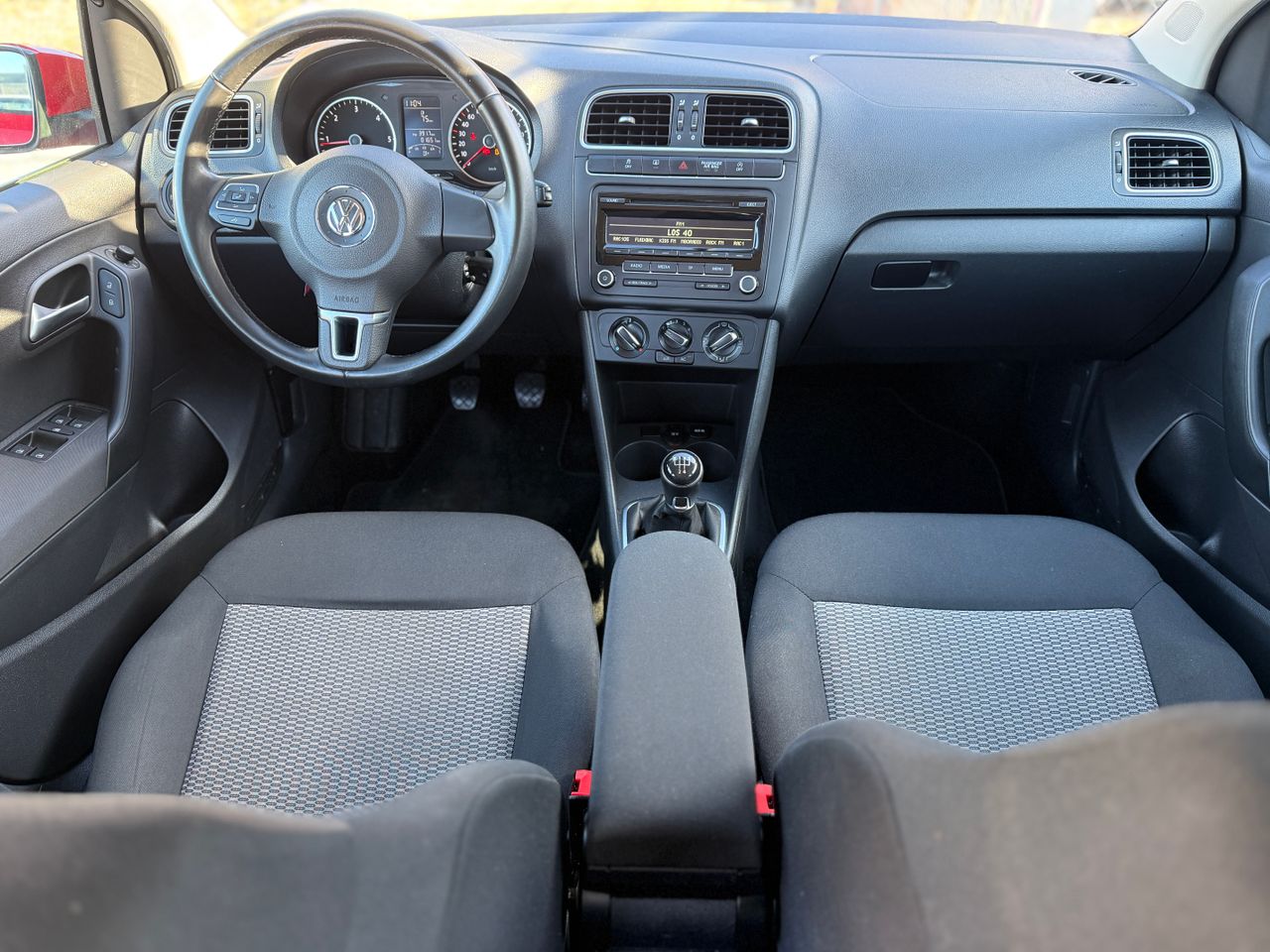 Volkswagen Polo 1.2TDI ADVANCE - Foto 5