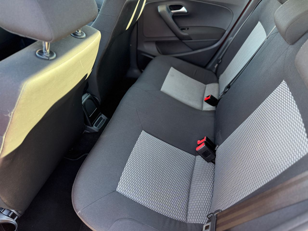 Volkswagen Polo 1.2TDI ADVANCE - Foto 17