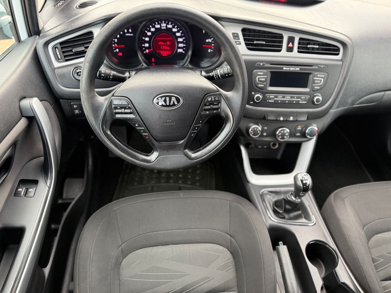 Kia Ceed 1.4CRDI DRIVE - Foto 15