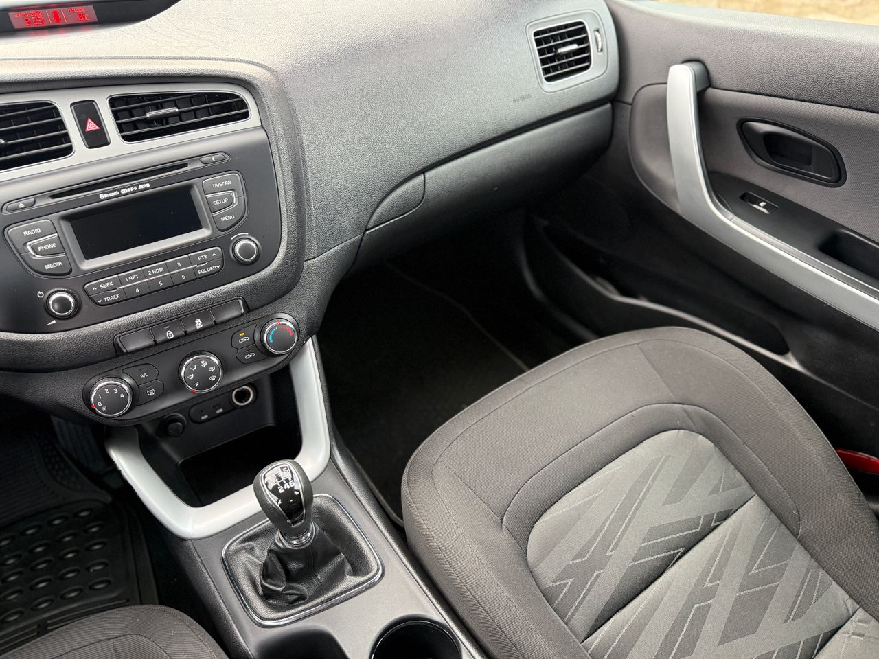 Kia Ceed 1.4CRDI DRIVE - Foto 16