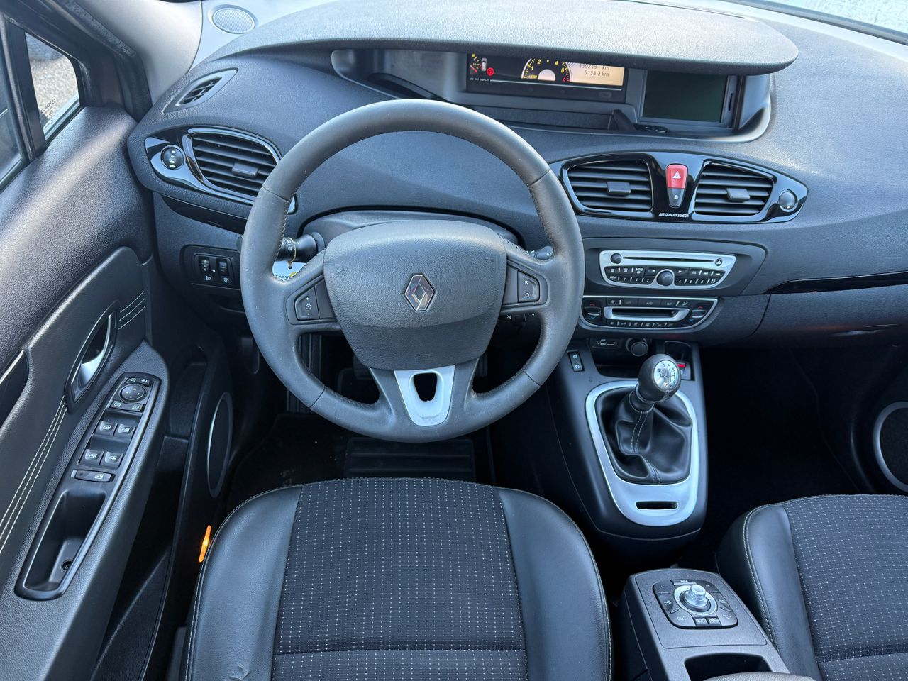 Renault Grand Scénic Dynamique dCi 110 5 plazas - Foto 19