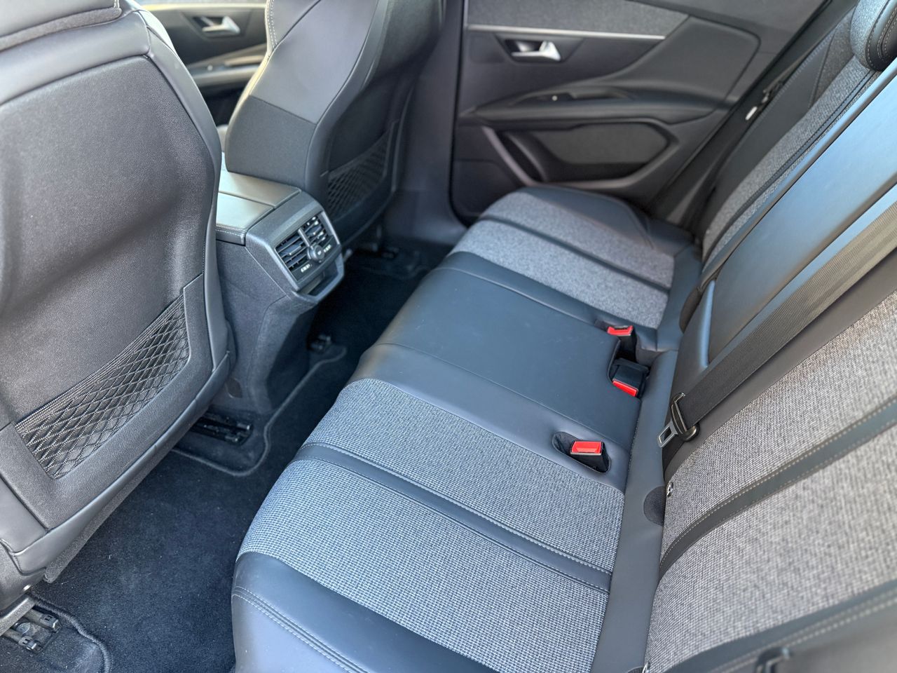 Peugeot 3008 Hybrid 3008 Allure 1.2 PureTech 130 S&S - Foto 19