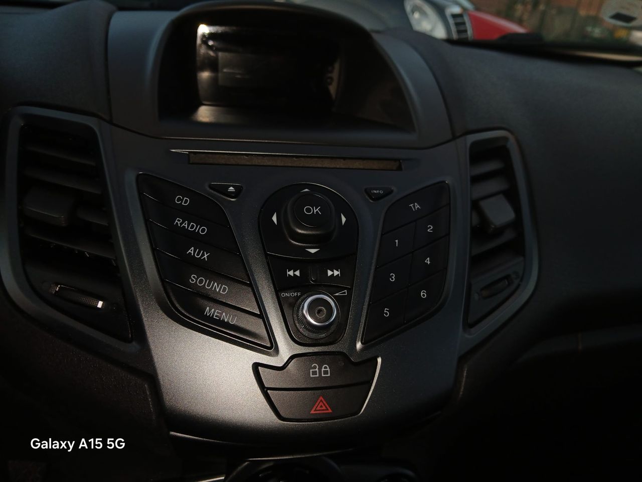 Ford Fiesta 5p Trend 1.25 82 CV - Foto 13