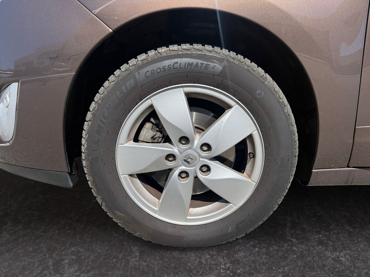 Renault Grand Scénic Emotion dCi 110 5 plazas - Foto 9