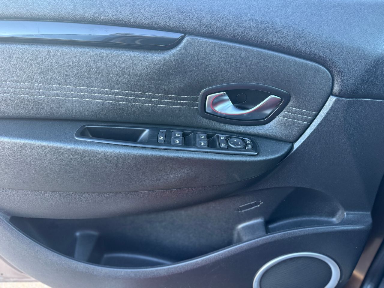 Renault Grand Scénic Emotion dCi 110 5 plazas - Foto 13