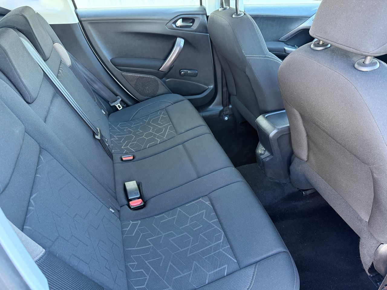 Peugeot 2008 Active 1.6 e-HDi 92 ETG6 - Foto 8