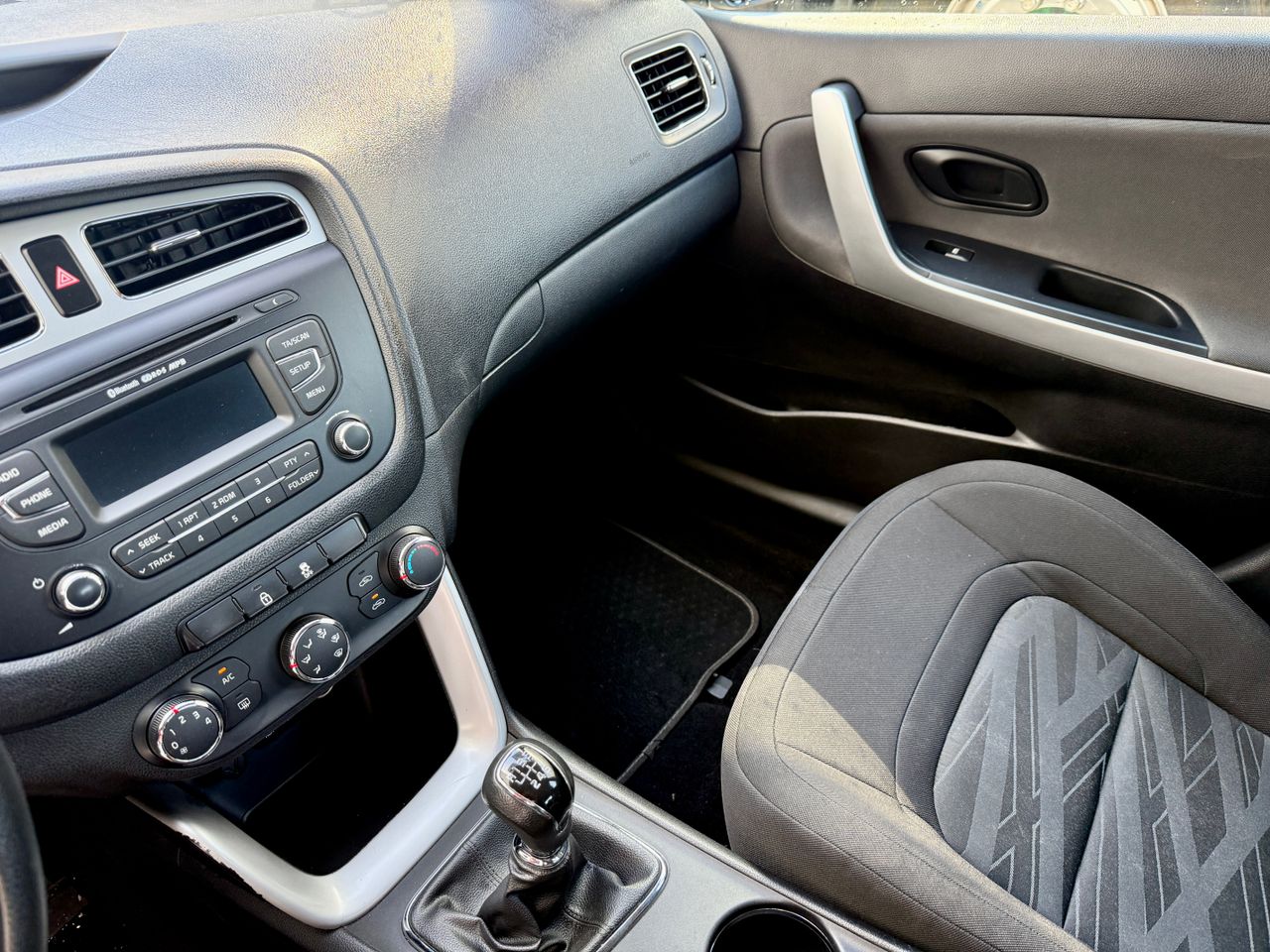 Kia Ceed cee'd 5p 1.4 CRDi WGT 90 CV Drive - Foto 17