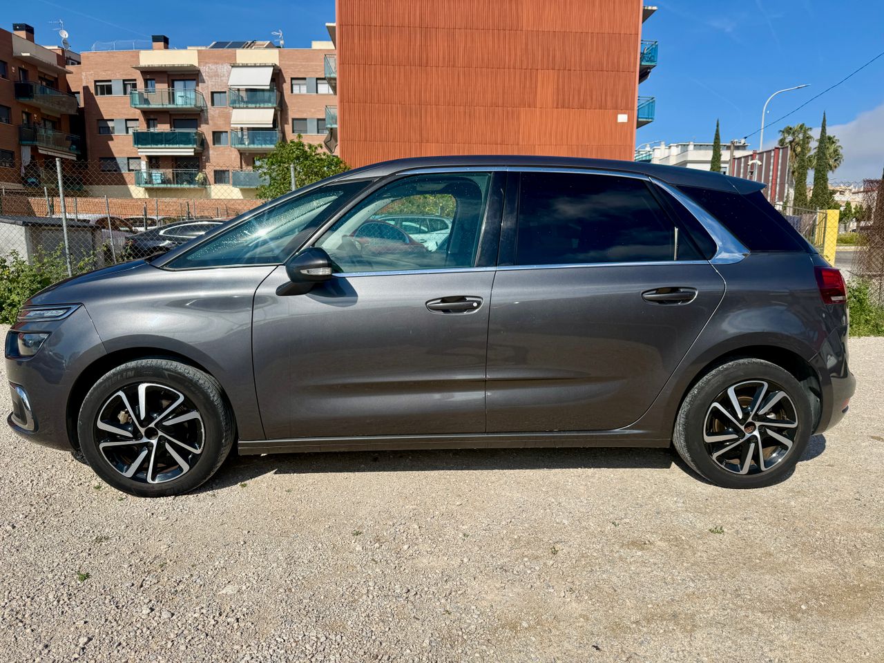 Citroën C4 Spacetourer C4 SpaceTourer PureTech 130 S&S Live - Foto 5