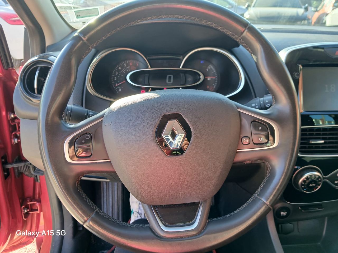Renault Clio Zen TCe 66 kW (90 CV) - Foto 8