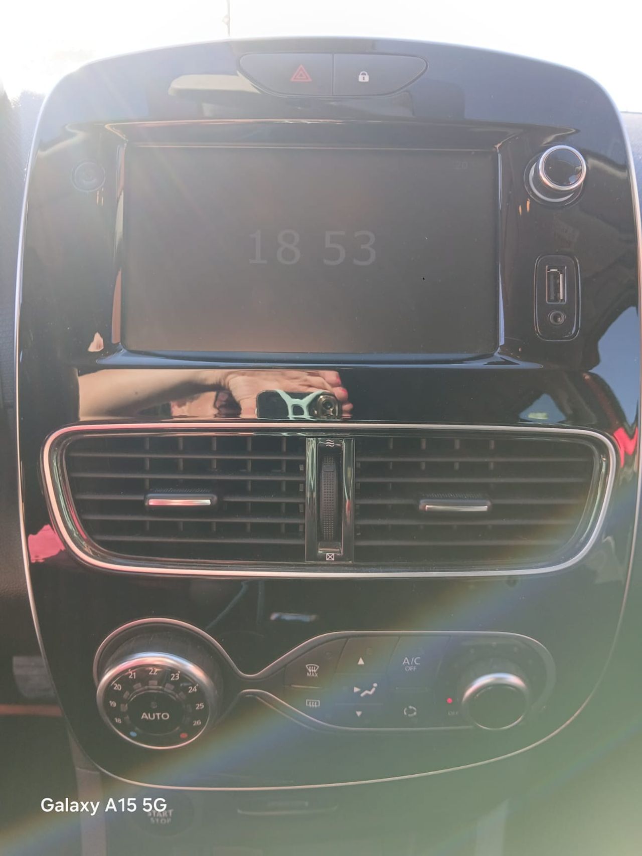 Renault Clio Zen TCe 66 kW (90 CV) - Foto 10