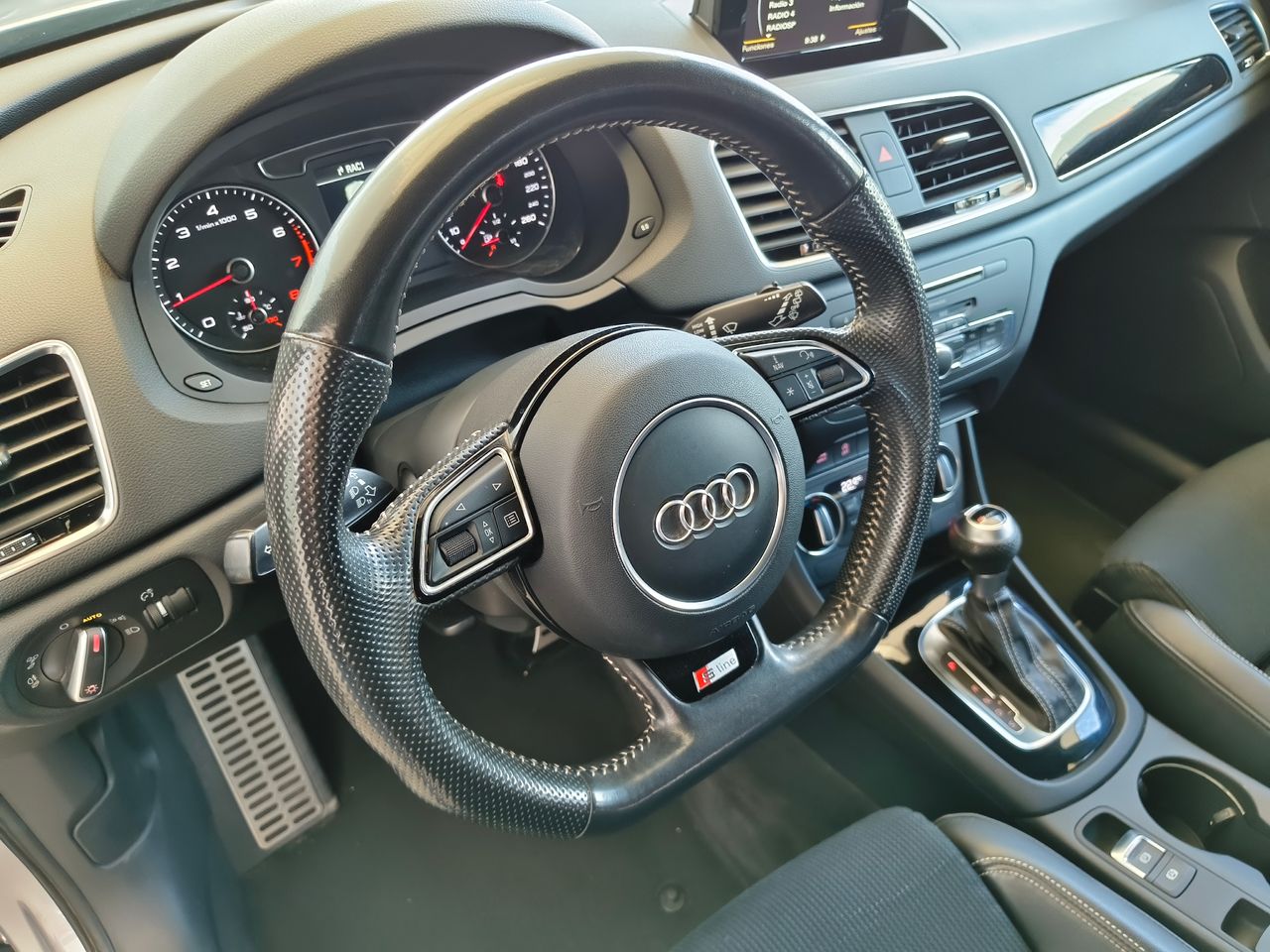 Audi Q3 design edition 1.4 TFSI CoD 110 kW (150 CV) S tronic - Foto 17