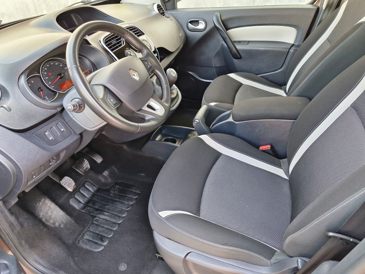 Renault Kangoo Combi Adventure DCI 90 - Foto 18
