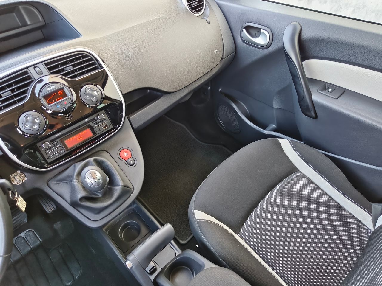 Renault Kangoo Combi Adventure DCI 90 - Foto 17