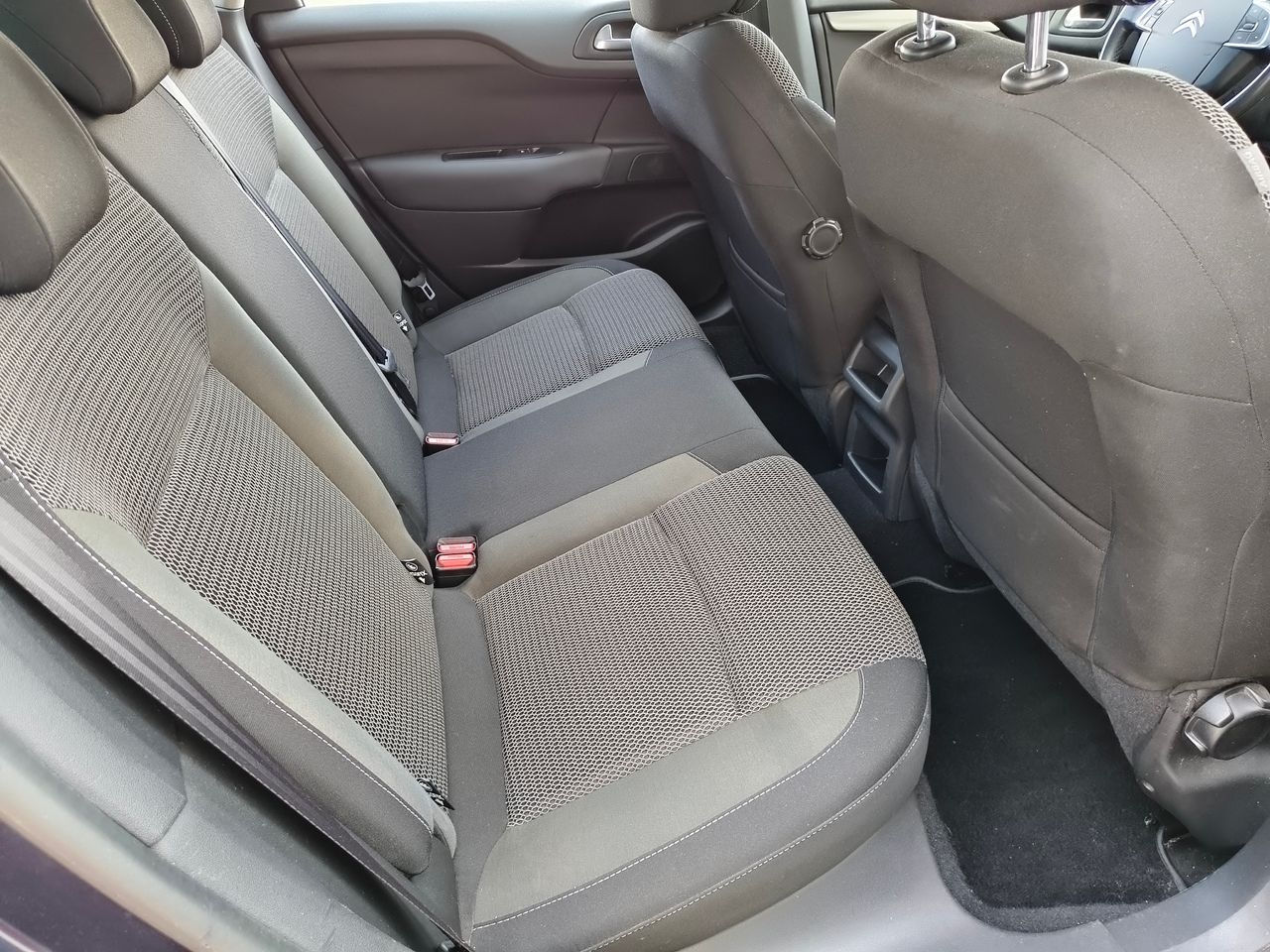 Citroën C4 e-HDi 115 Airdream Collection - Foto 8