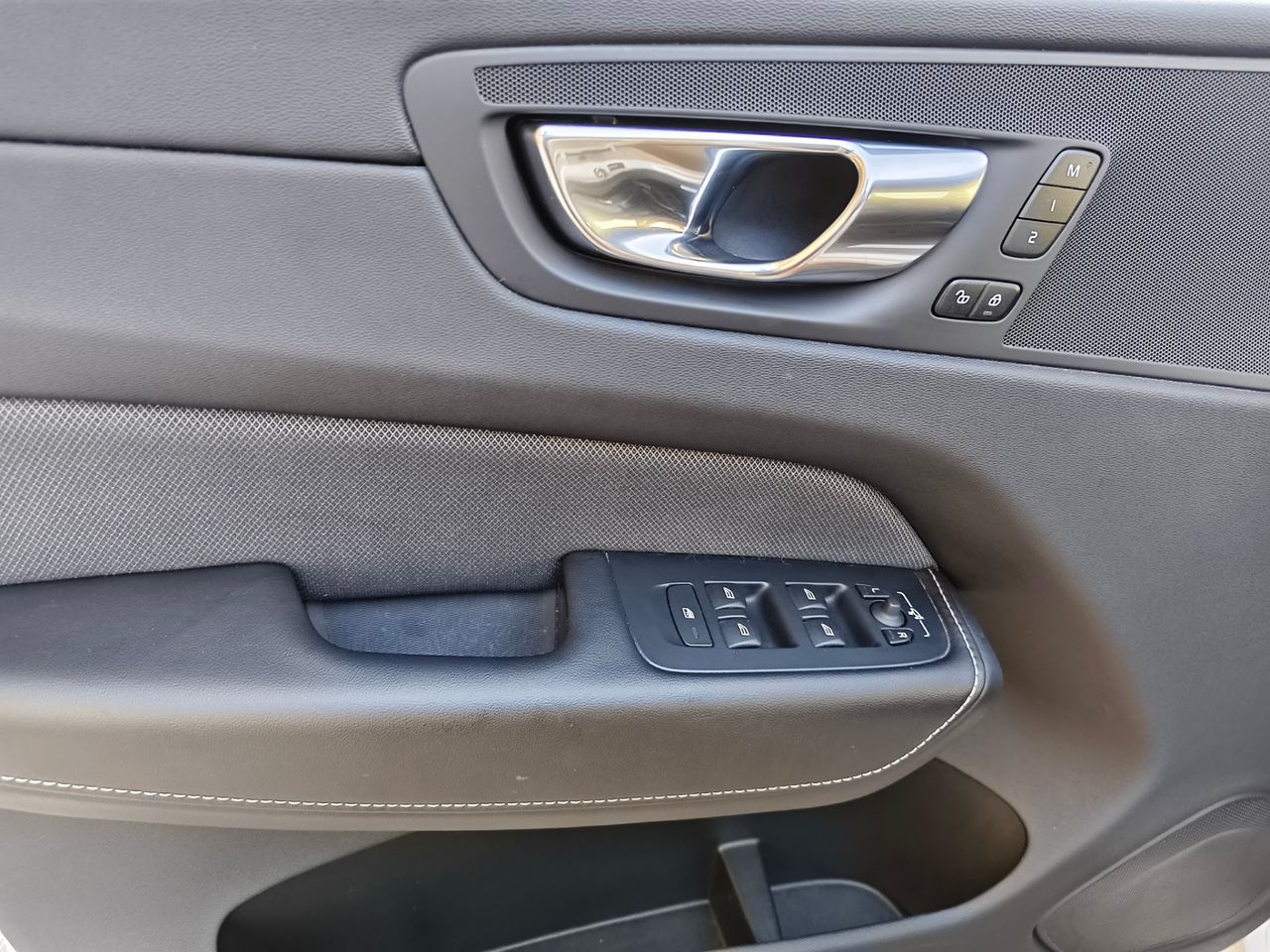 Volvo XC60 R-Design B4 Diesel - Foto 14