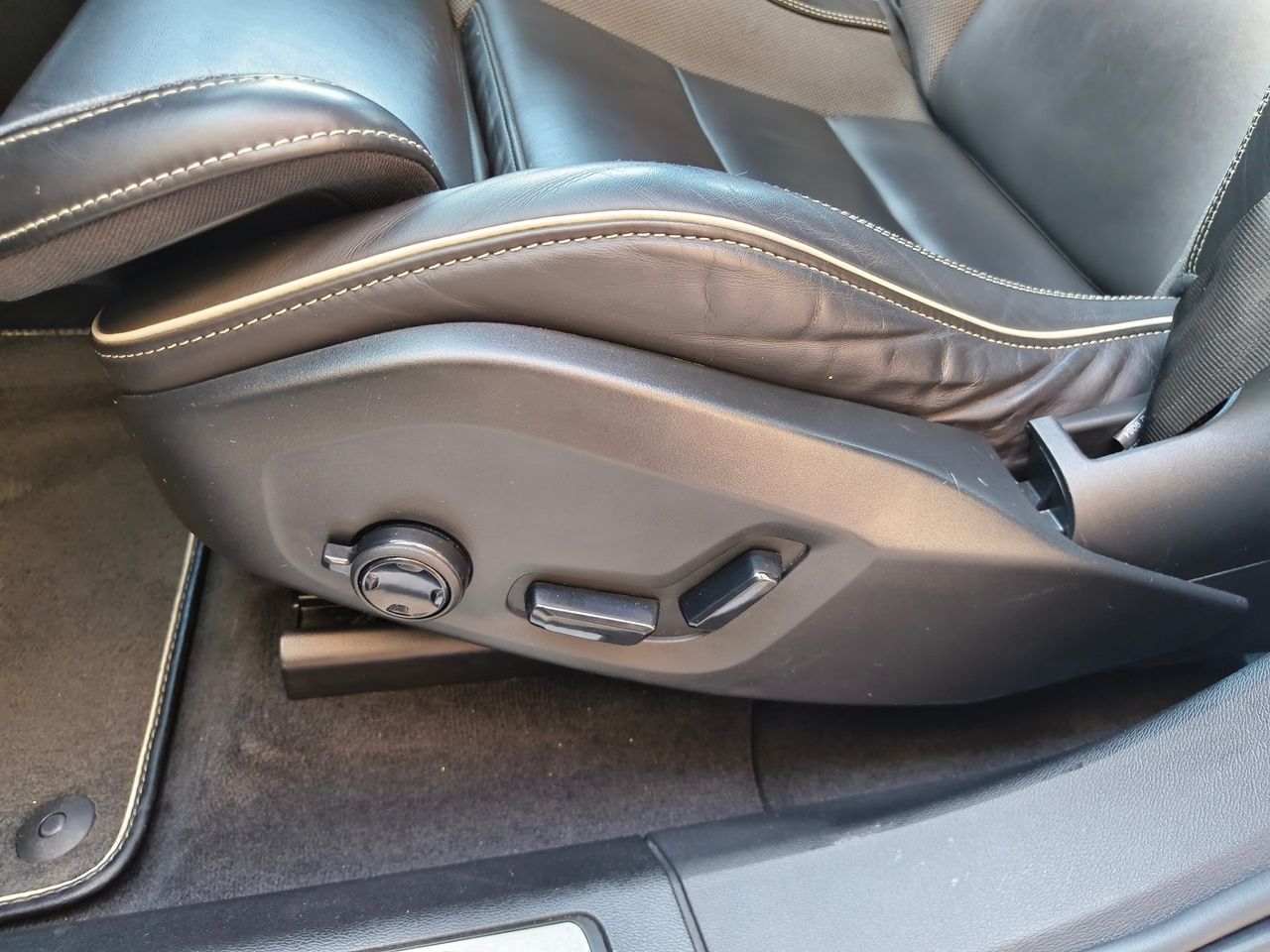Volvo XC60 R-Design B4 Diesel - Foto 16