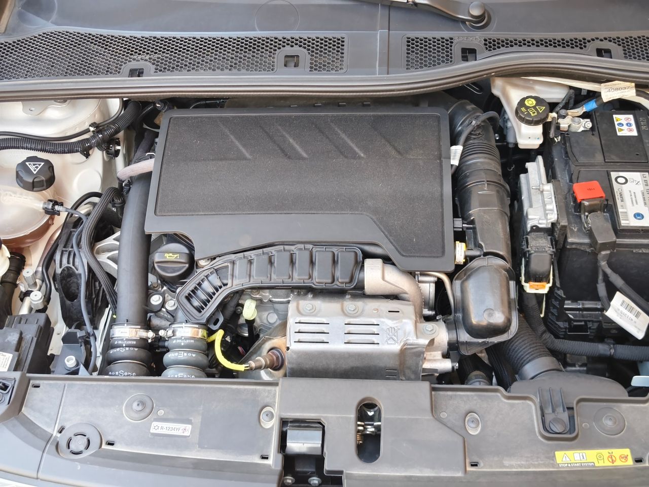 Opel Corsa 1.2T 74 kW - Foto 24