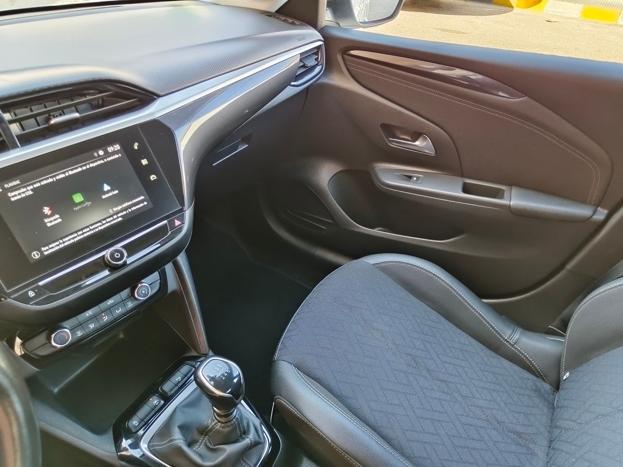 Opel Corsa 1.2T 74 kW - Foto 18