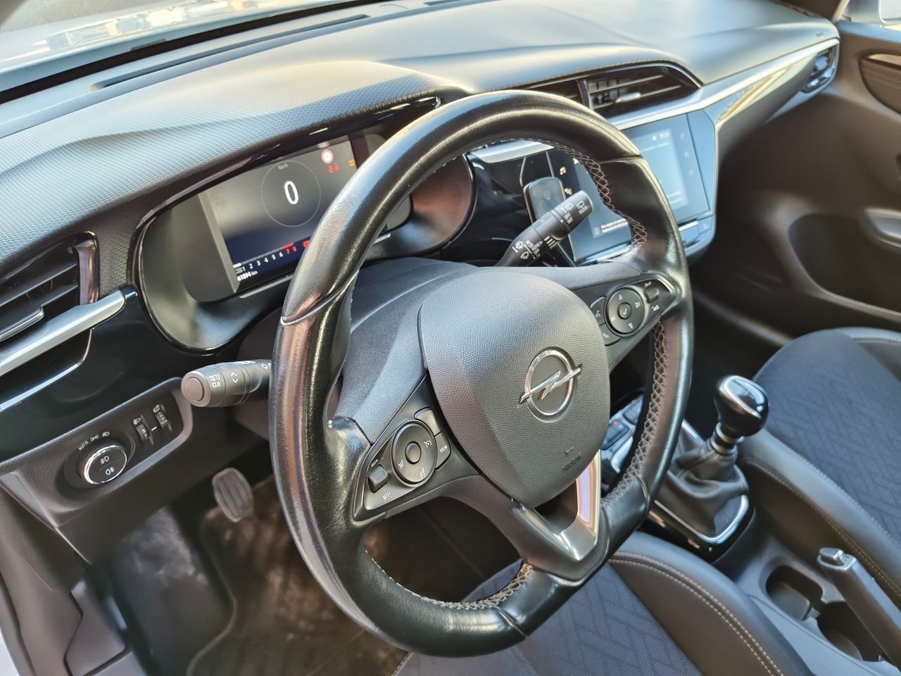Opel Corsa 1.2T 74 kW - Foto 17